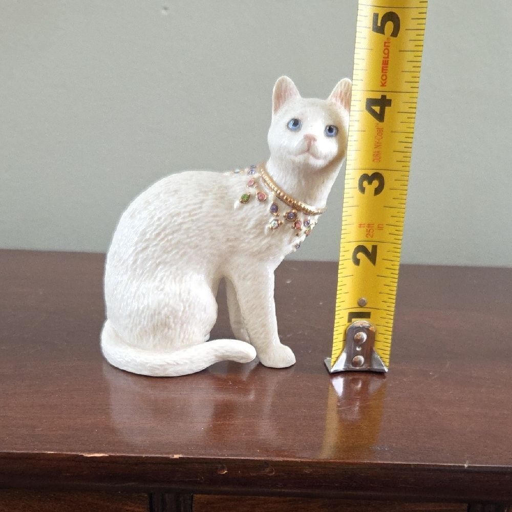 Lenox Vintage White Ceramic Bejeweled Cat - Picture 8 of 8
